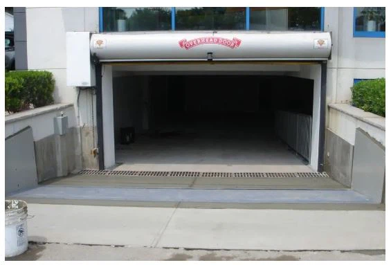 Miesto potvynių kontrolės barjeras